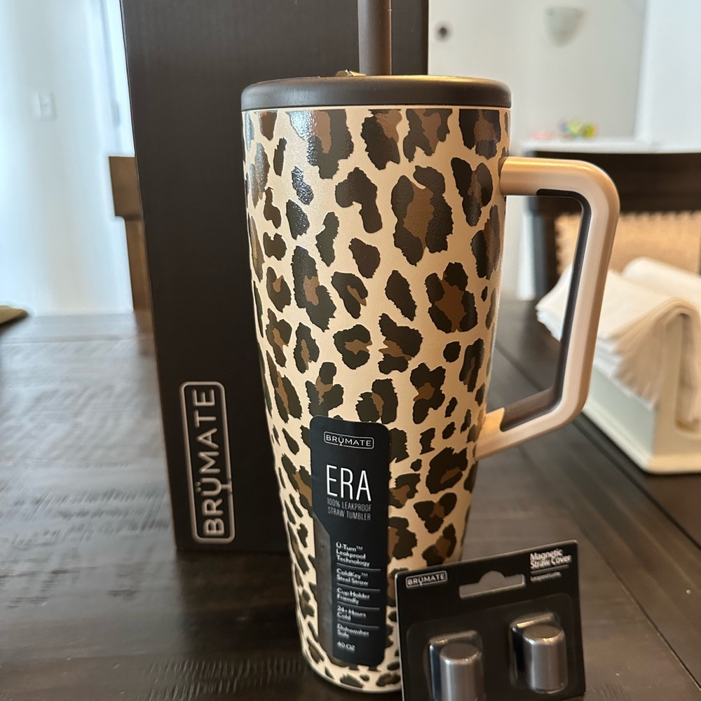BrüMate 40oz Era in limited edition leopard latte AND magnetic straw covers! - Picture 5 of 6